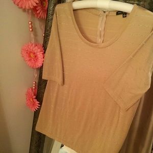 Green Envelope Taupe color tee shirt L